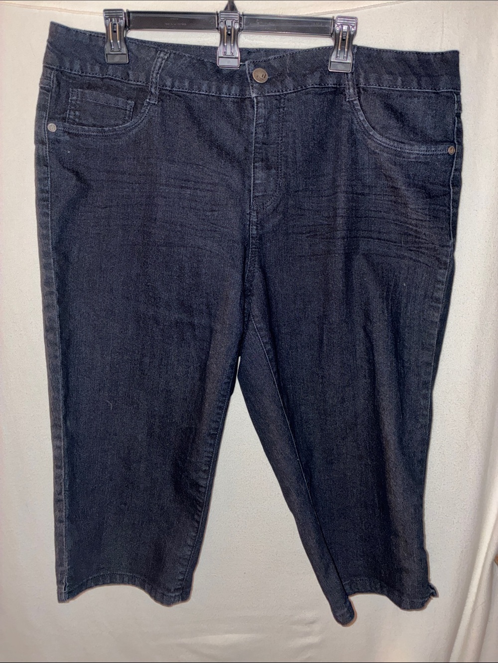 Dark Wash Black Denim Capris